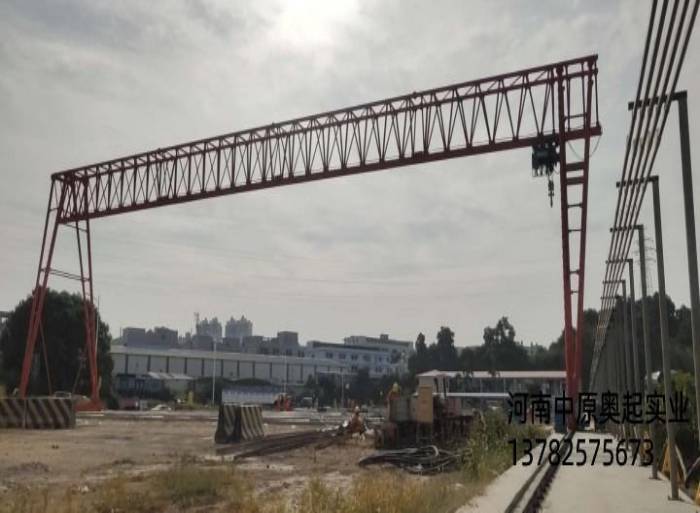 广东广州增城区龙门吊MH25t-45m-9m调试完毕投入使用
